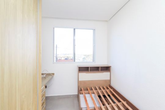 Quarto 2 de apartamento para alugar com 2 quartos, 45m² em Jardins Recanto das Rosas, São Paulo
