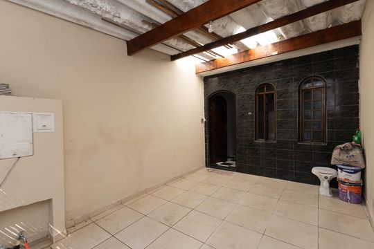 Garagem de casa à venda com 2 quartos, 90m² em Parque Casa de Pedra, São Paulo