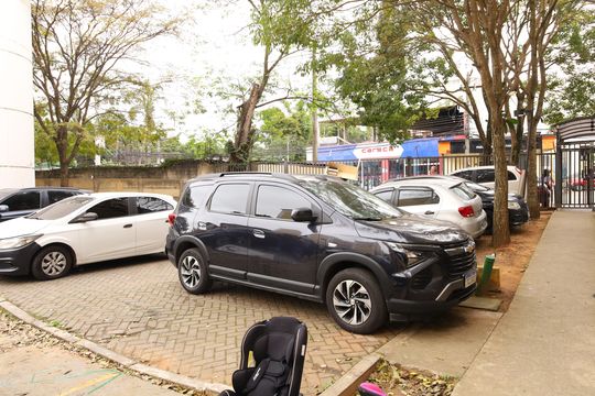 Área comum - Estacionamento de apartamento para alugar com 2 quartos, 38m² em Jardim Bartira, São Paulo