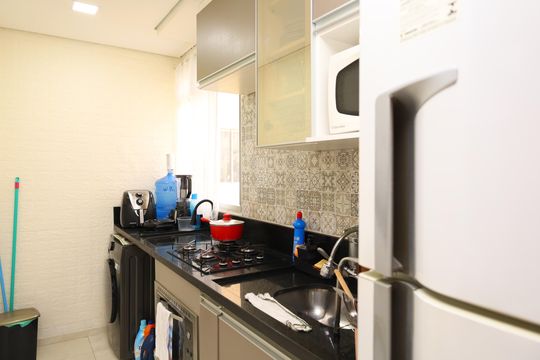 Cozinha de apartamento para alugar com 2 quartos, 38m² em Jardim Bartira, São Paulo