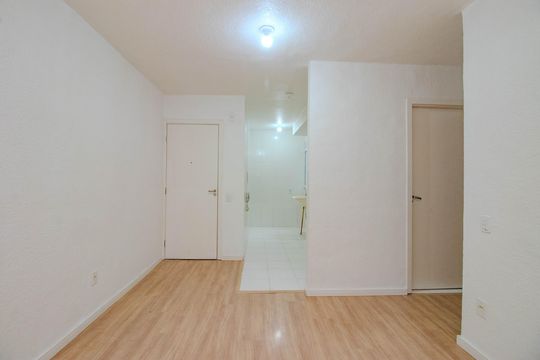 Sala de apartamento para alugar com 2 quartos, 41m² em Mário Quintana, Porto Alegre