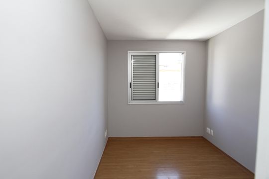 Quarto 2 de apartamento para alugar com 3 quartos, 125m² em Carlos Prates, Belo Horizonte