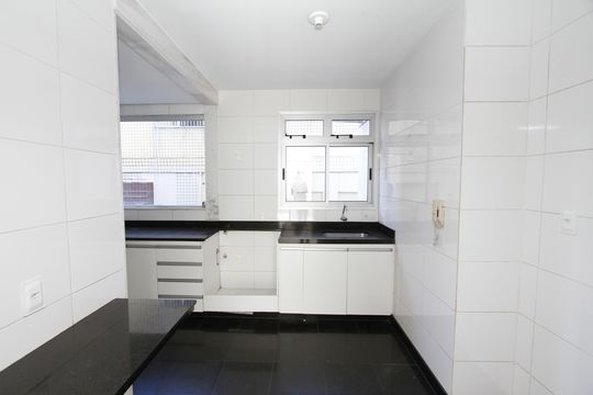 Cozinha de apartamento para alugar com 3 quartos, 125m² em Carlos Prates, Belo Horizonte