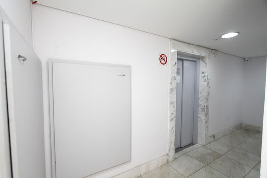 elevador de apartamento para alugar com 3 quartos, 125m² em Carlos Prates, Belo Horizonte