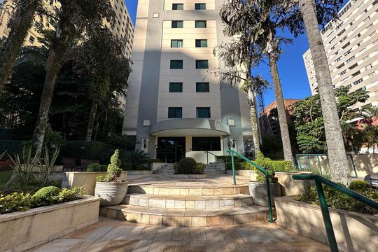 Fachada de apartamento para alugar com 3 quartos, 90m² em Alphaville, Barueri