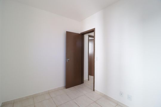 Quarto 1 de apartamento para alugar com 2 quartos, 45m² em Jardim Europa, Uberlândia