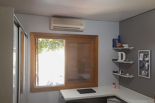 Quarto de casa para alugar com 3 quartos, 183m² em Jardim Itu, Porto Alegre
