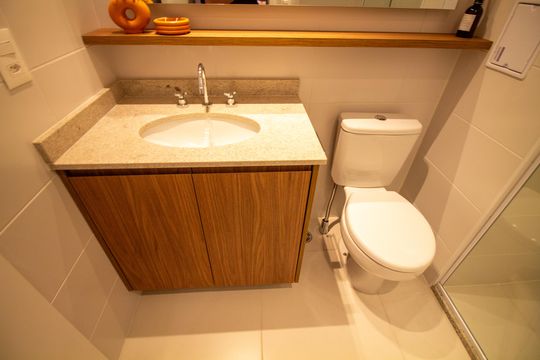 Banheiro de kitnet/studio à venda com 1 quarto, 25m² em Campo Belo, São Paulo