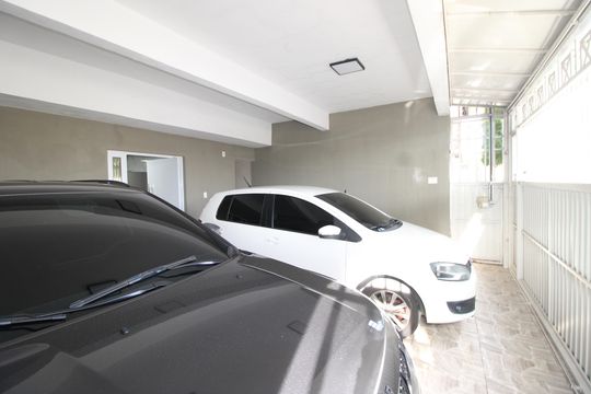Garagem de casa à venda com 3 quartos, 315m² em Vila Verde, São Paulo
