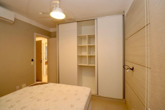 Quarto de apartamento para alugar com 1 quarto, 54m² em Alphaville I, Salvador