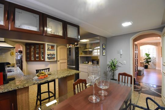 Cozinha de casa à venda com 4 quartos, 397m² em Pilarzinho, Curitiba