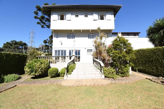 Área externa de casa à venda com 4 quartos, 397m² em Pilarzinho, Curitiba