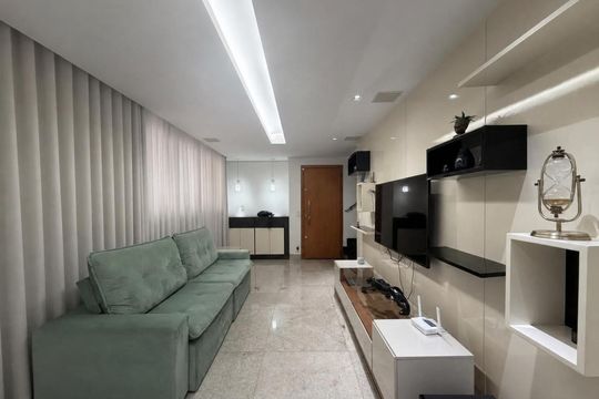 Apartamento à venda com 3 quartos, 234m² em Dona Clara, Belo Horizonte