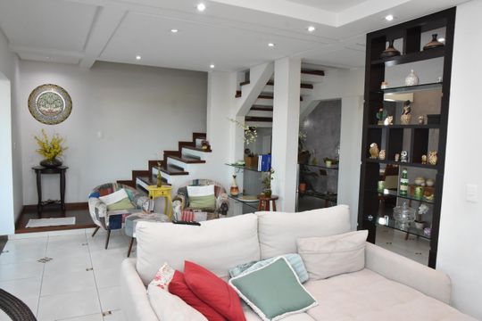 Casa à venda com 4 quartos, 324m² em Mirante de Jundiaí, Jundiaí
