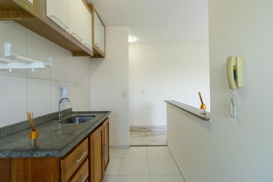 Cozinha de apartamento para alugar com 2 quartos, 48m² em Chácara Granja Velha, Cotia