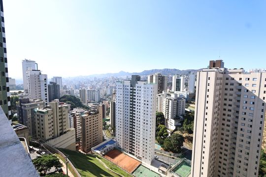 Vista de kitnet/studio para alugar com 1 quarto, 40m² em Luxemburgo, Belo Horizonte