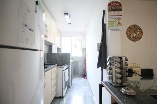 Cozinha de apartamento à venda com 2 quartos, 42m² em Jardim Paris, São Paulo