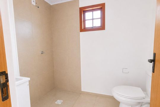 Banheiro 2 de casa para alugar com 2 quartos, 64m² em Guarani, Novo Hamburgo