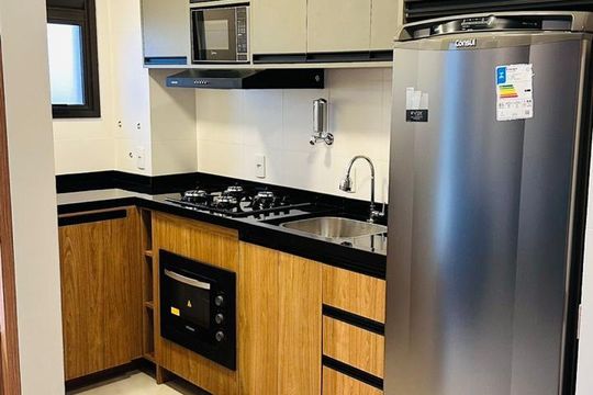 Cozinha de kitnet/studio à venda com 1 quarto, 38m² em Jardim Botânico, Porto Alegre
