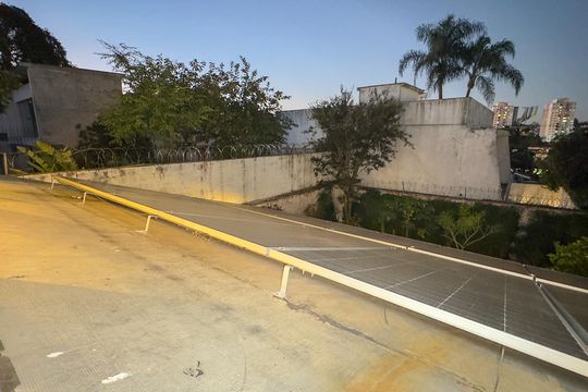 Sacada de casa à venda com 2 quartos, 500m² em Brooklin, São Paulo