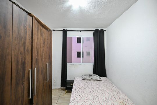 Quarto 2 de apartamento para alugar com 2 quartos, 46m² em Jardim do Lago, São Paulo