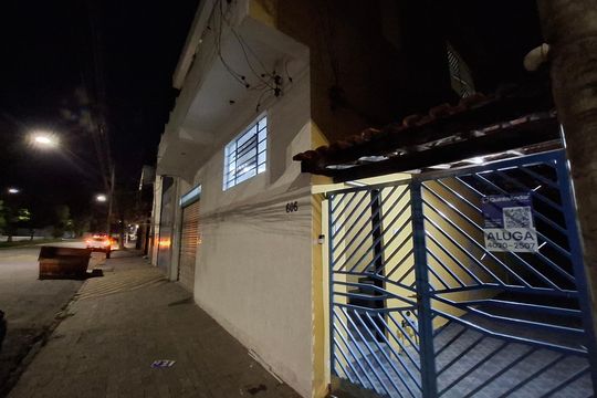 Fachada de casa para alugar com 3 quartos, 100m² em Vila Pires, Santo André