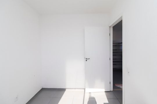 Quarto 2 de apartamento à venda com 2 quartos, 42m² em Vila Chabilandia, São Paulo