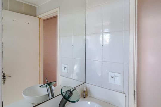 Banheiro de apartamento à venda com 2 quartos, 46m² em Tatuapé, São Paulo