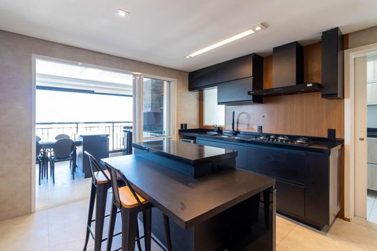 Cozinha de apartamento à venda com 3 quartos, 163m² em Santa Teresinha, São Paulo
