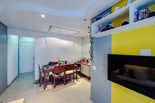 Sala de apartamento à venda com 3 quartos, 60m² em Chácara Seis de Outubro, São Paulo
