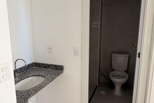 Banheiro de apartamento à venda com 2 quartos, 35m² em Jaguaré, São Paulo