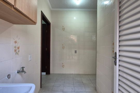 Area de serviço de casa para alugar com 3 quartos, 217m² em Parque Oratório, Santo André