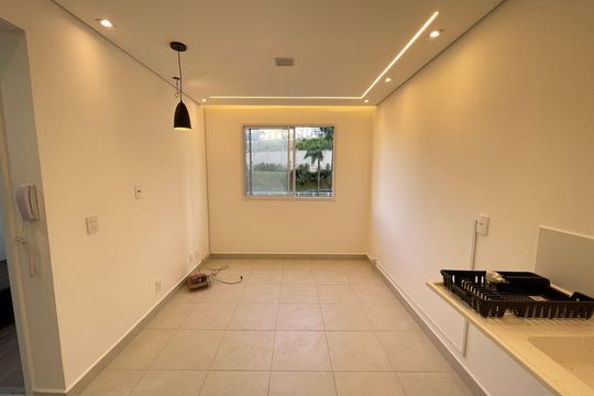 Sala de apartamento para alugar com 2 quartos, 32m² em Jardim Celeste, São Paulo