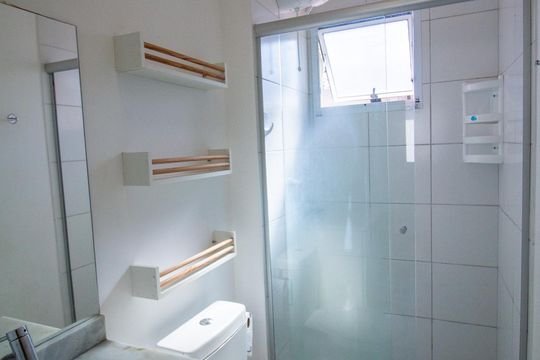 Banheiro de casa de condomínio para alugar com 2 quartos, 87m² em Vossoroca, Votorantim