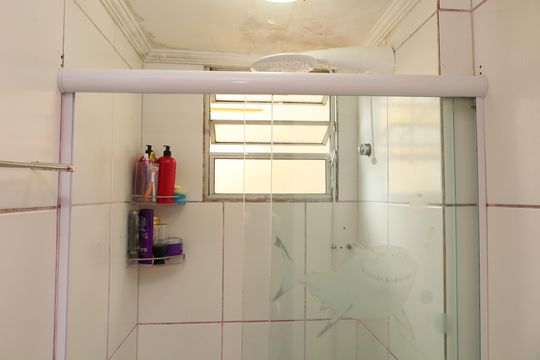 Banheiro de apartamento à venda com 3 quartos, 55m² em Vila Santa Cruz (zona Leste), São Paulo