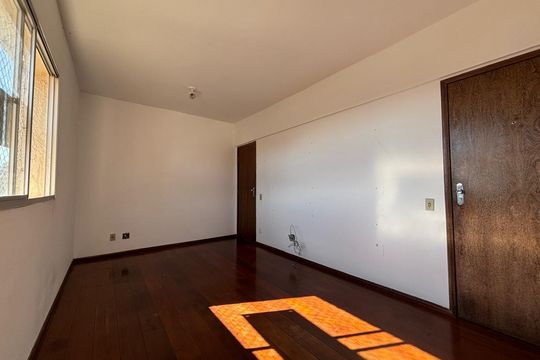 Sala de apartamento à venda com 3 quartos, 94m² em Sion, Belo Horizonte