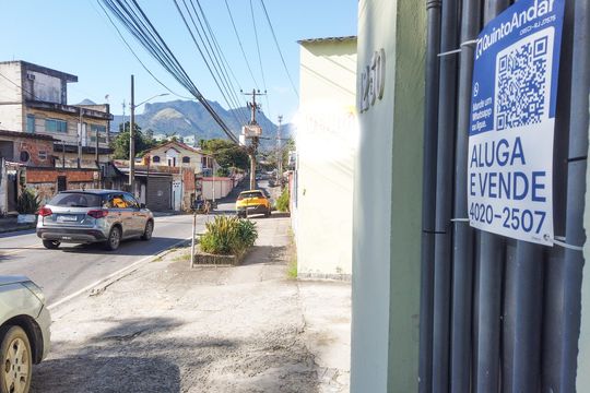 Fachada de casa à venda com 4 quartos, 120m² em Pechincha, Rio de Janeiro