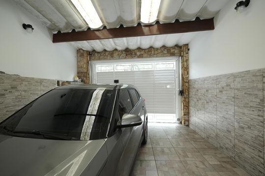 Garagem de casa à venda com 4 quartos, 275m² em Vila Valparaíso, Santo André
