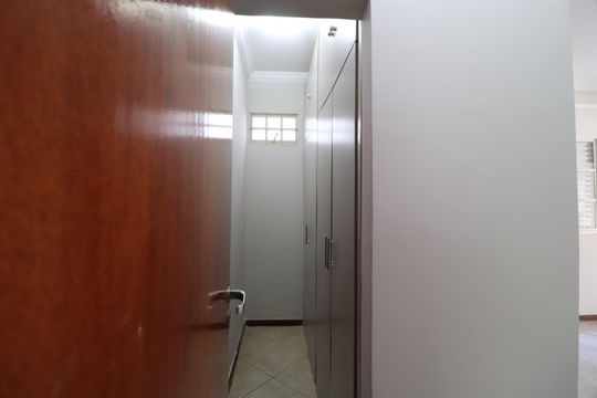 Quarto 3 - Suíte de casa para alugar com 4 quartos, 200m² em Jardim Karaíba, Uberlândia