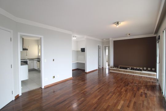 Apartamento à venda com 3 quartos, 126m² em Vila Sofia, São Paulo