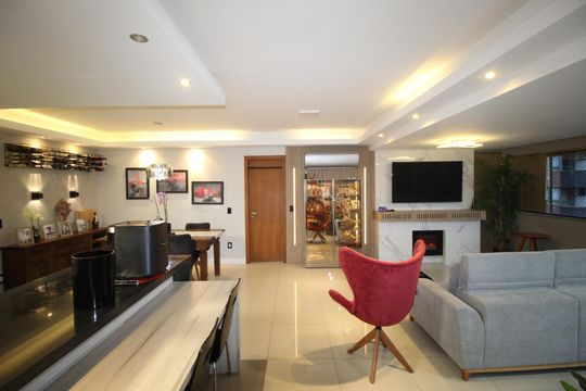 Apartamento à venda com 3 quartos, 112m² em Boa Vista, Porto Alegre