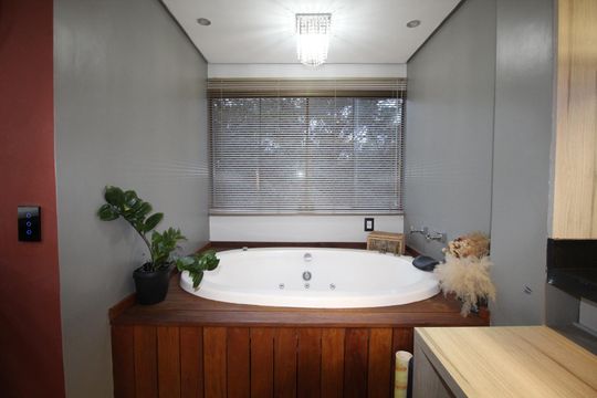 Hidro de apartamento à venda com 3 quartos, 112m² em Boa Vista, Porto Alegre