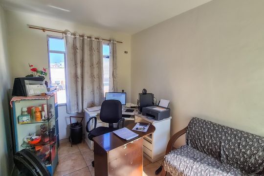 Sala 1° andar de casa à venda com 2 quartos, 179m² em Ramos, Rio de Janeiro