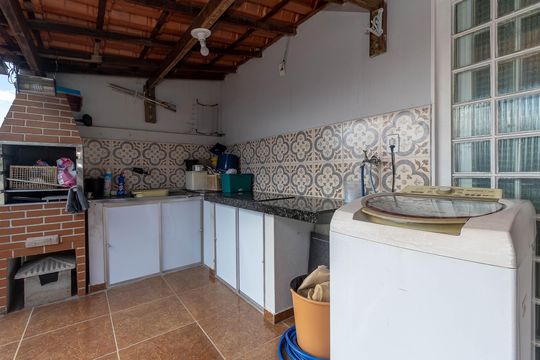 Área de Serviço e Churrasqueira de apartamento à venda com 4 quartos, 200m² em Heliópolis, Belo Horizonte