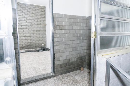 Área externa de casa para alugar com 1 quarto, 70m² em Brás de Pina, Rio de Janeiro