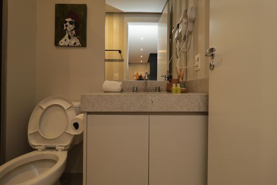 Banheiro de apartamento para alugar com 1 quarto, 28m² em Vila Mariana, São Paulo