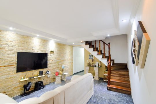 Casa à venda com 5 quartos, 242m² em Cidade Martins, Guarulhos