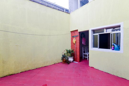 Edicula  de casa à venda com 5 quartos, 242m² em Cidade Martins, Guarulhos