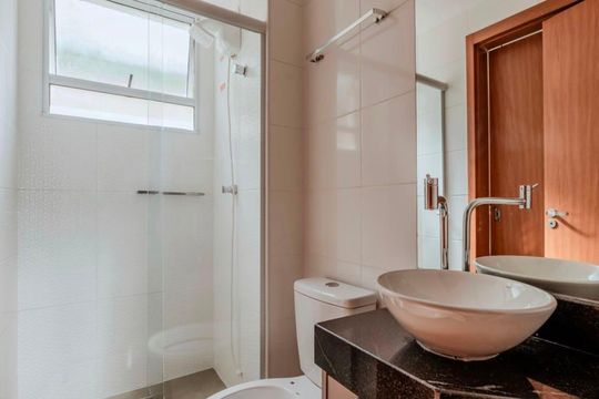 Banheiro de apartamento para alugar com 2 quartos, 78m² em Buritis, Belo Horizonte