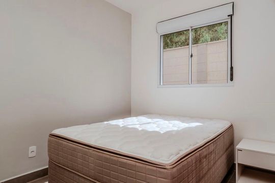 Quarto de apartamento para alugar com 2 quartos, 78m² em Buritis, Belo Horizonte